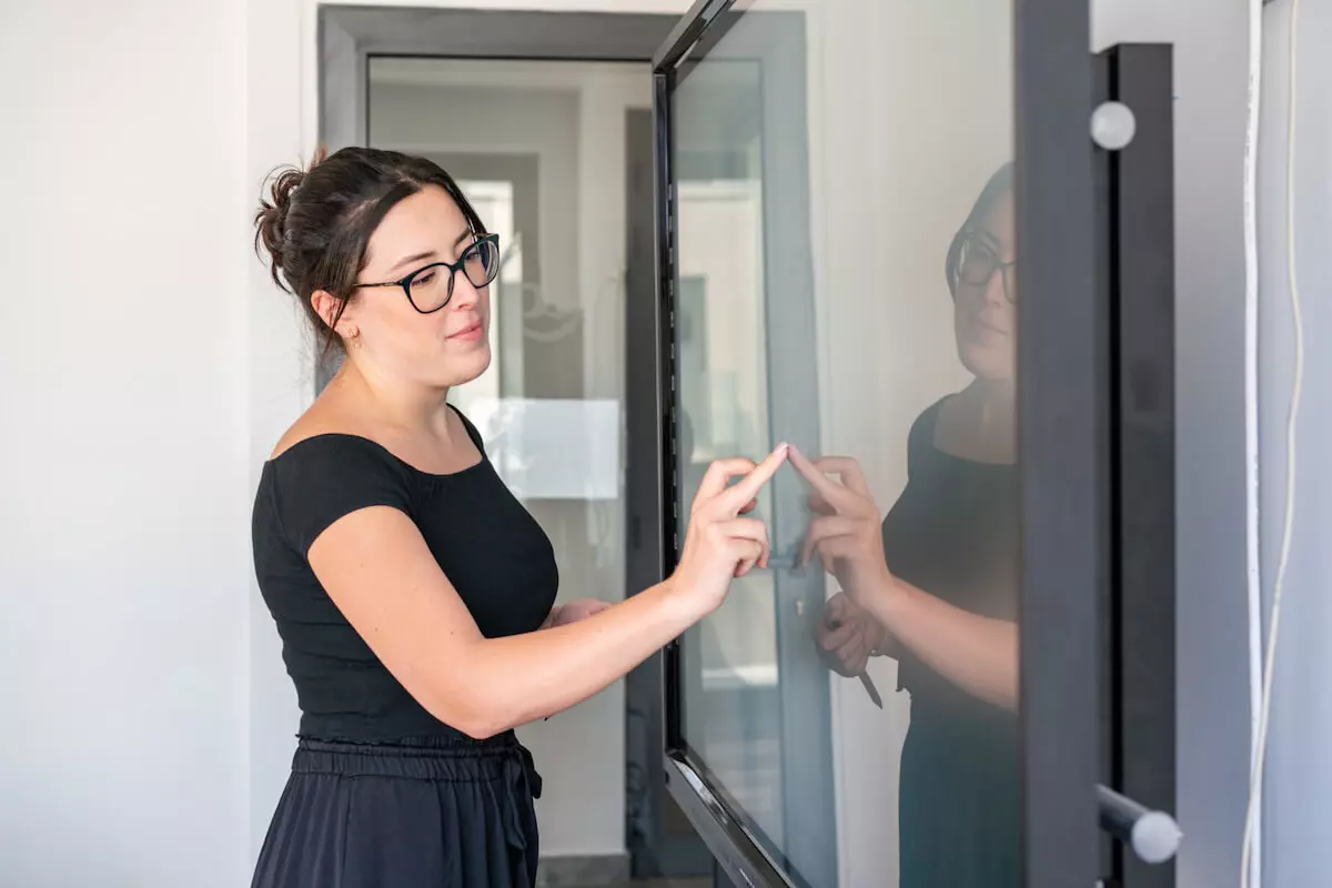 ec-teacher-teaching ec-teacher-teaching